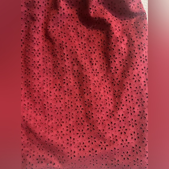 Maurice’s Women's Burgundy Shorts w Pockets & Sport Lining Size Large - Picture 10 of 12